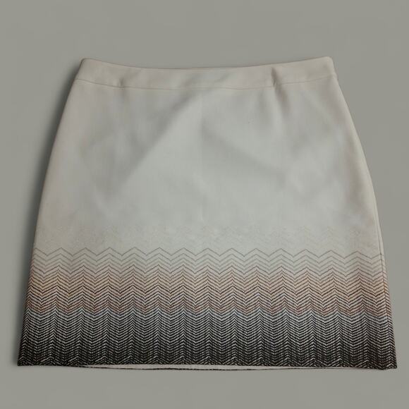 White House Black Market White Stitched Crosshatch Skirt Size 10 - Picture 1 of 7